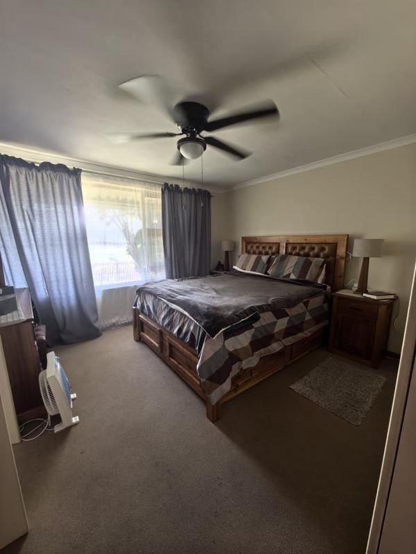 5 Bedroom Property for Sale in Fraaiuitsig Western Cape